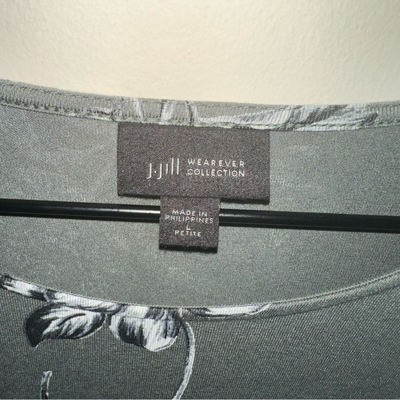 J Jill Wearever Collection Womens Green Floral Half Sleeve Shirt Size Large PET - Picture 4 of 9